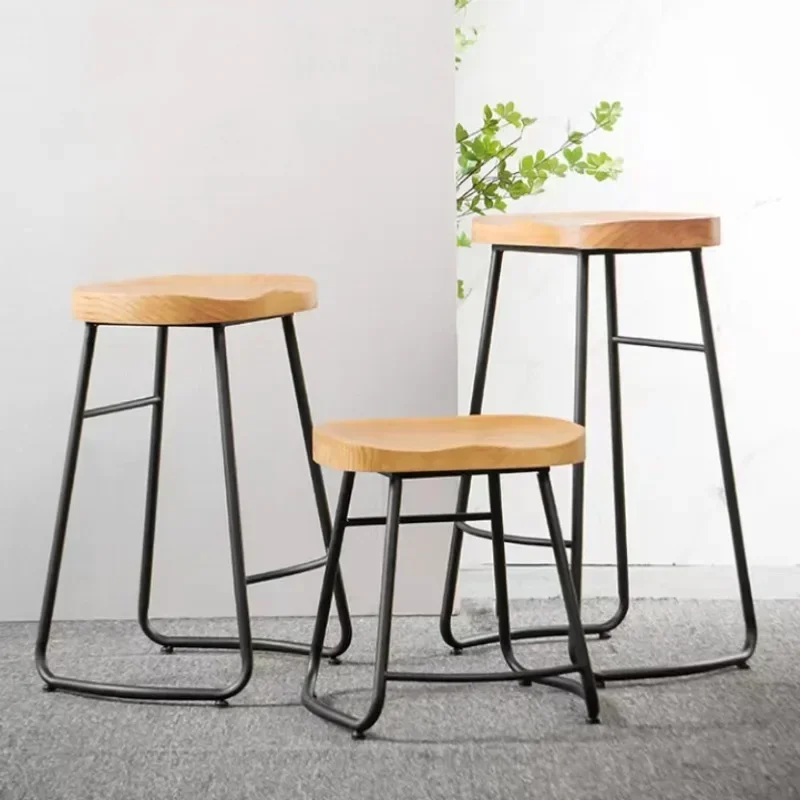 Massief houten barkrukken 26-inch rugloze tegenhoogte krukken Rustiek barmeubilair voor keukendecor Rustieke houten barstoelen