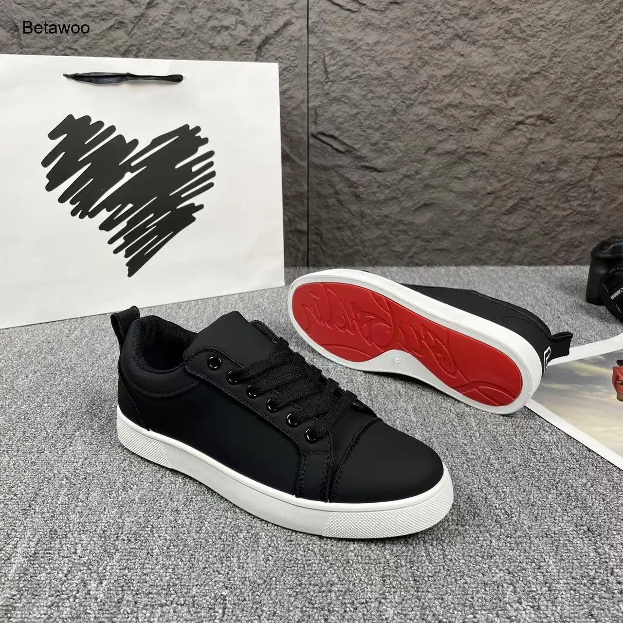 Schwarze deutsche Herren-Trainingsschuhe, Herbstmode, vielseitige, lässige Schnürschuhe für Herren