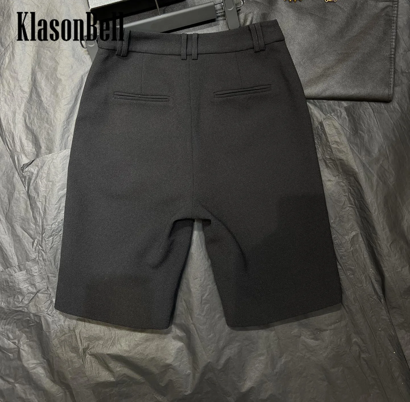 2.28 KlasonBell 2024 Spring New Black White Spliced Short Sleeve Back Zipper Blouse Top Or Knee Length Pants Set Women