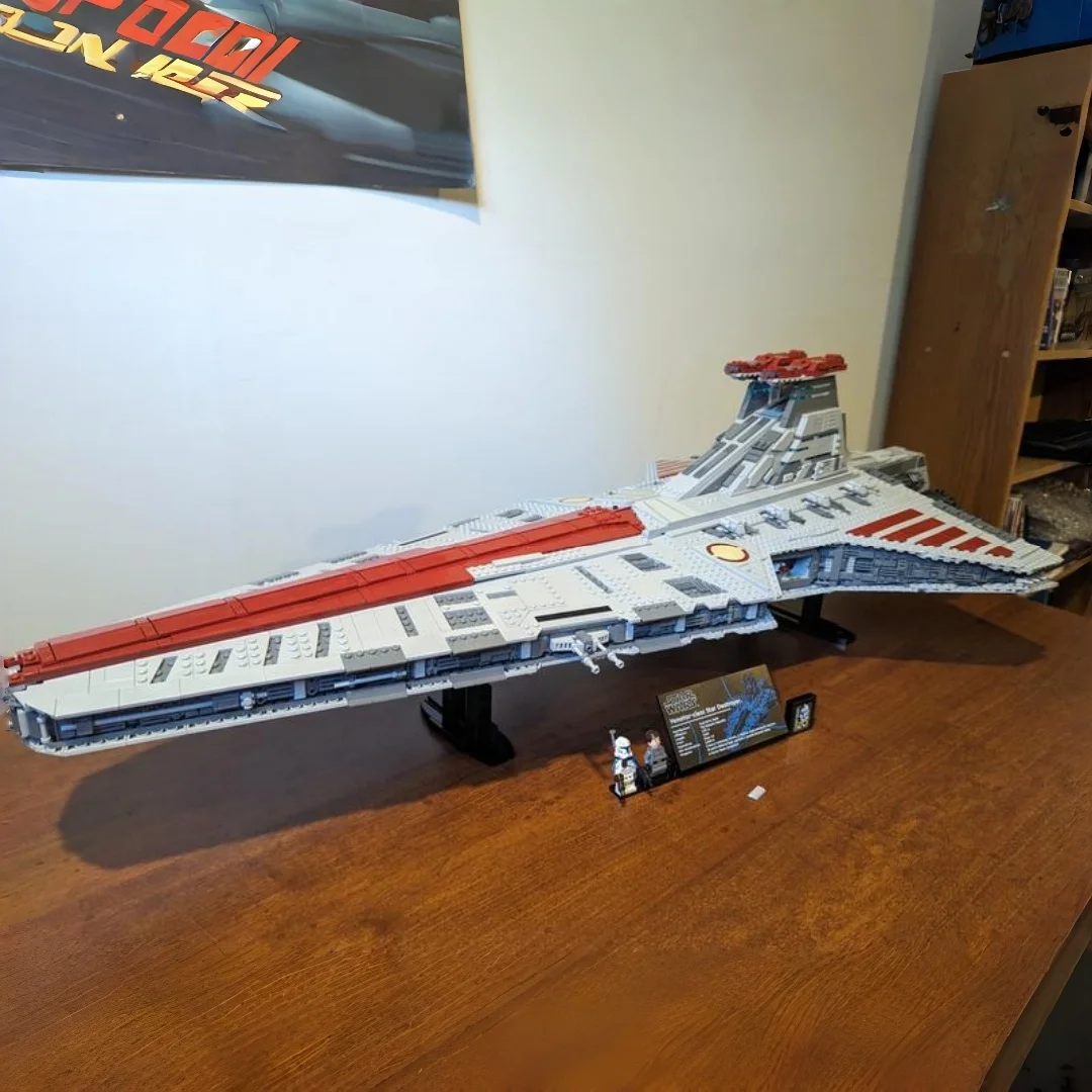 Günstigster Venator-Klasse Republic Attack Cruiser Bausteine 5374 Teile Weltraum-Kampfschiff Ausstellungsmodell Geschenke für Teenager-Spielzeug
