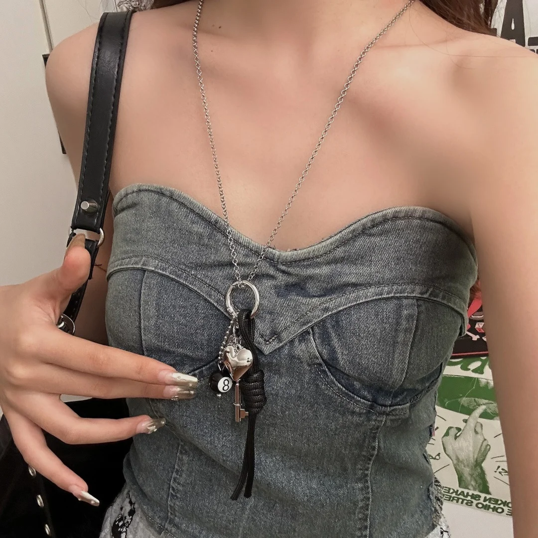 

DUTRIEUX Neo-Gothic Creative Design Billiards Black 8 Key Heart Shape Pendant Necklace for Women Personality Unique Long Choker