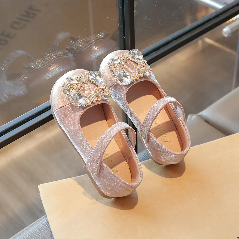 

Fashion Girls' Rhinestone Princess Shoes 2026 Spring New Kids Performance Leather Shoes Simple Versatile Girls Flat Casual Shoe