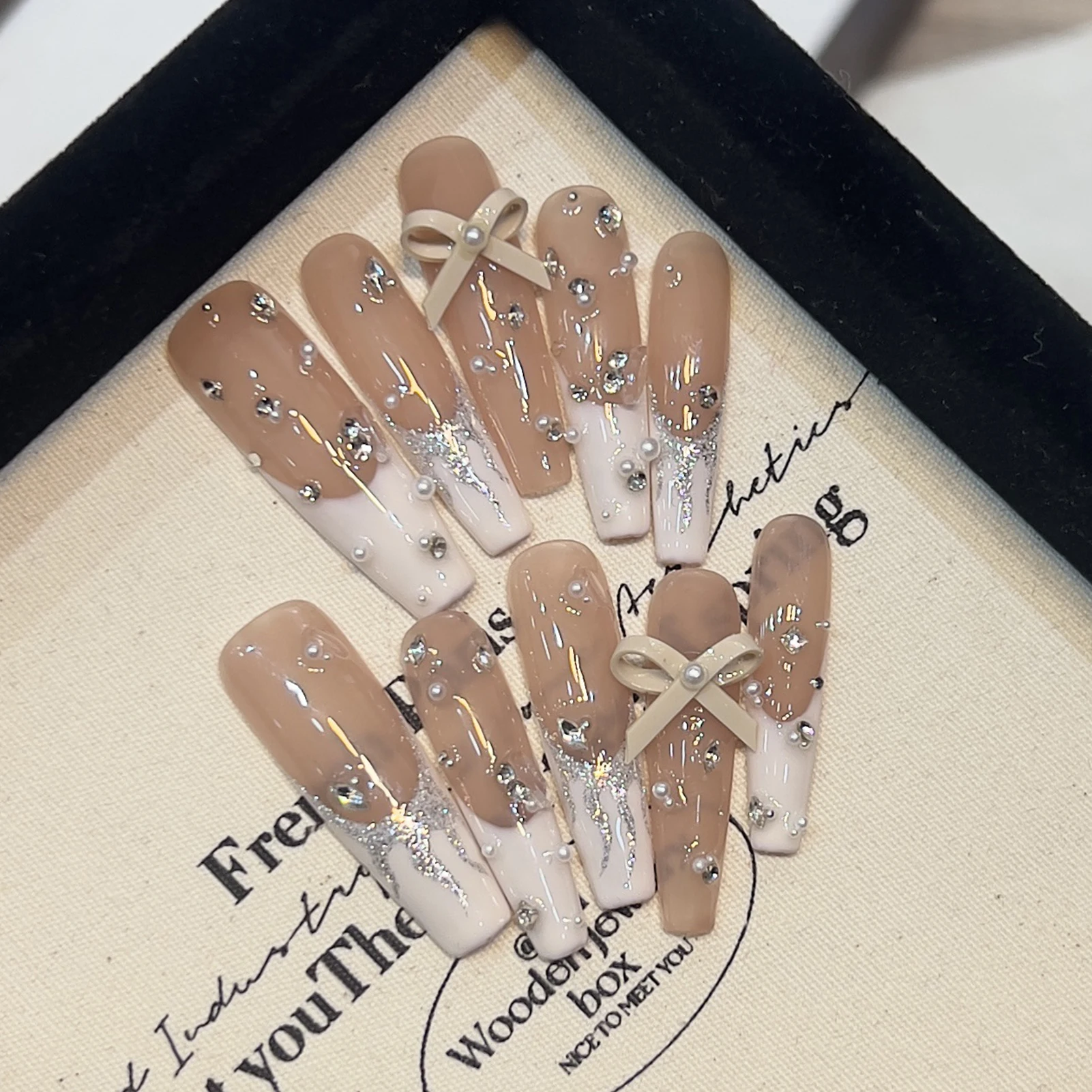 

Long Coffin False Nails for Bride Wedding White French Handmade Press On Nail Glossy Sequins Diamond 3D Bowknot Decor Fake Nails