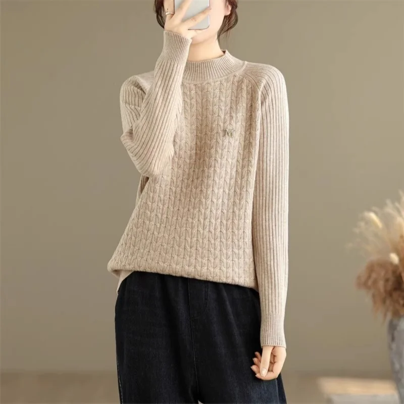 Korean Version Large Size Women's Autumn And Winter 2025 Pit Stripe Round Neck Raglan Sweater Warm Knit Pullover Top W809