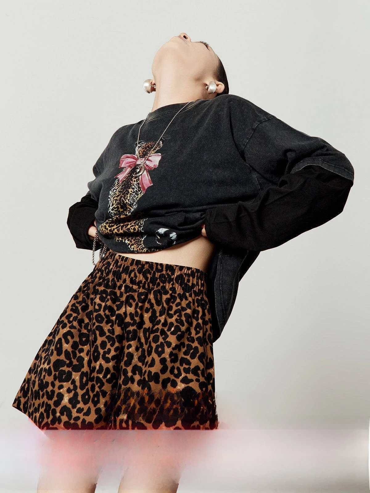 

Свободная женская футболка с длинным рукавом, с узлом, с леопардовым принтом, повседневная, удобная, дышащая, модная, осенняя новинка