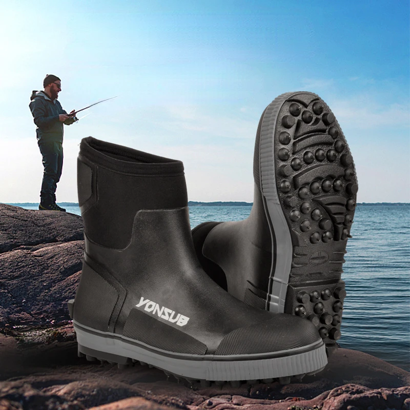 Waterproof Cold and Warm Fishing Shoes with Steel Nails Rock Fishing Shoes Snow Boots