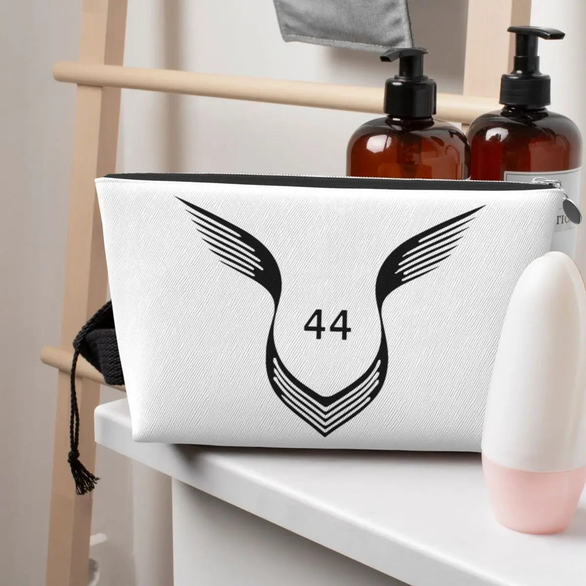 

Lewis Hamilton 44 Logo Women Cosmetic Bags Travel Makeup Organizer Pouch Toiletry Storage Dopp Kit Box