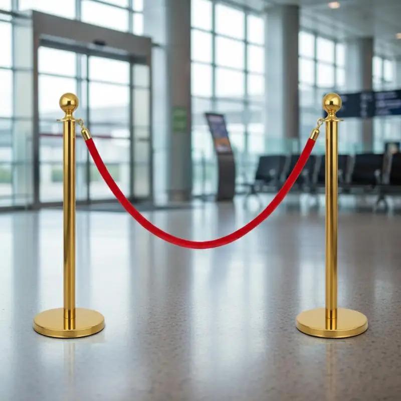 Elegant Gold Stanchion Posts Luxurious Red Velvet Ropes VIP Crowd Control Barriers for Hotel Lobby Casino Entrance