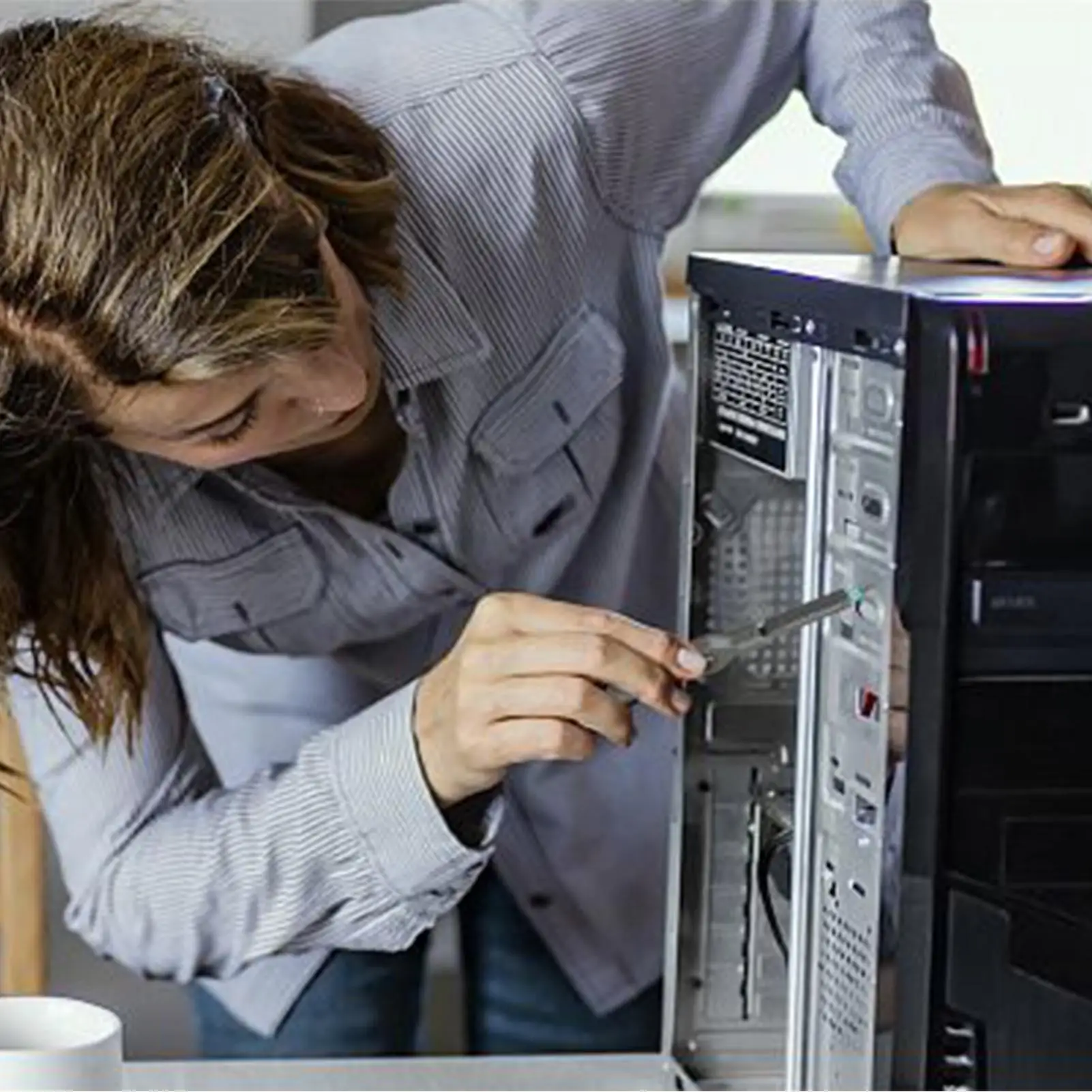 

Precision Screwdriver Set Portable Multi Bit Magnetic Drive Set 42 In 1 Torque Screwdriver With Case For Furniture Maintenance