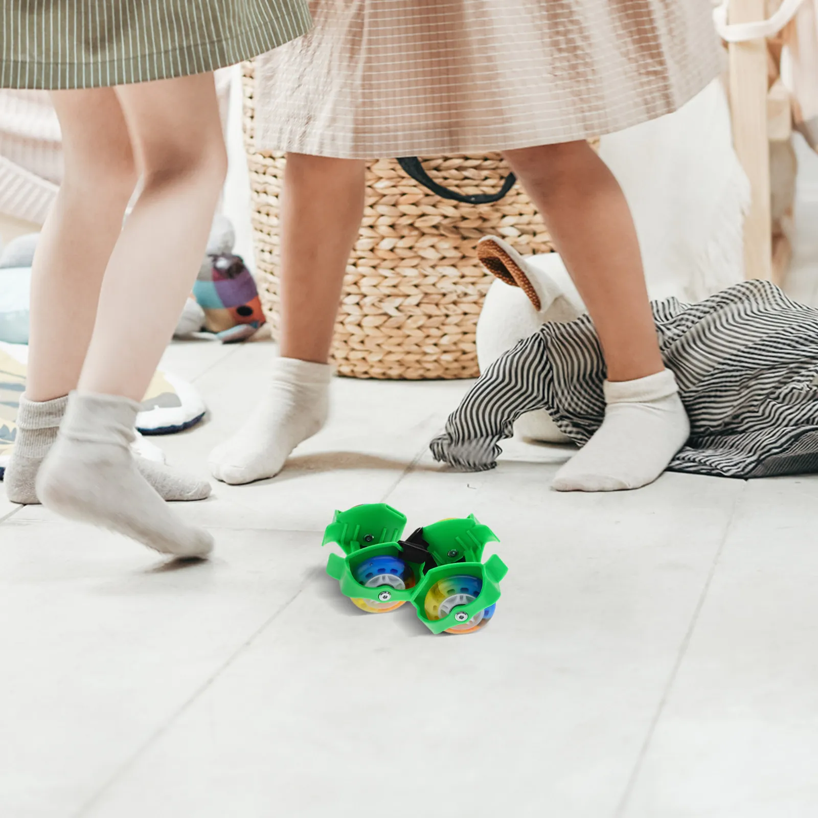 1-paio-di-pattini-regolabili-scarpe-da-pattinaggio-per-esterni-pattini-protettivi-da-allenamento-comodi-e-traspiranti