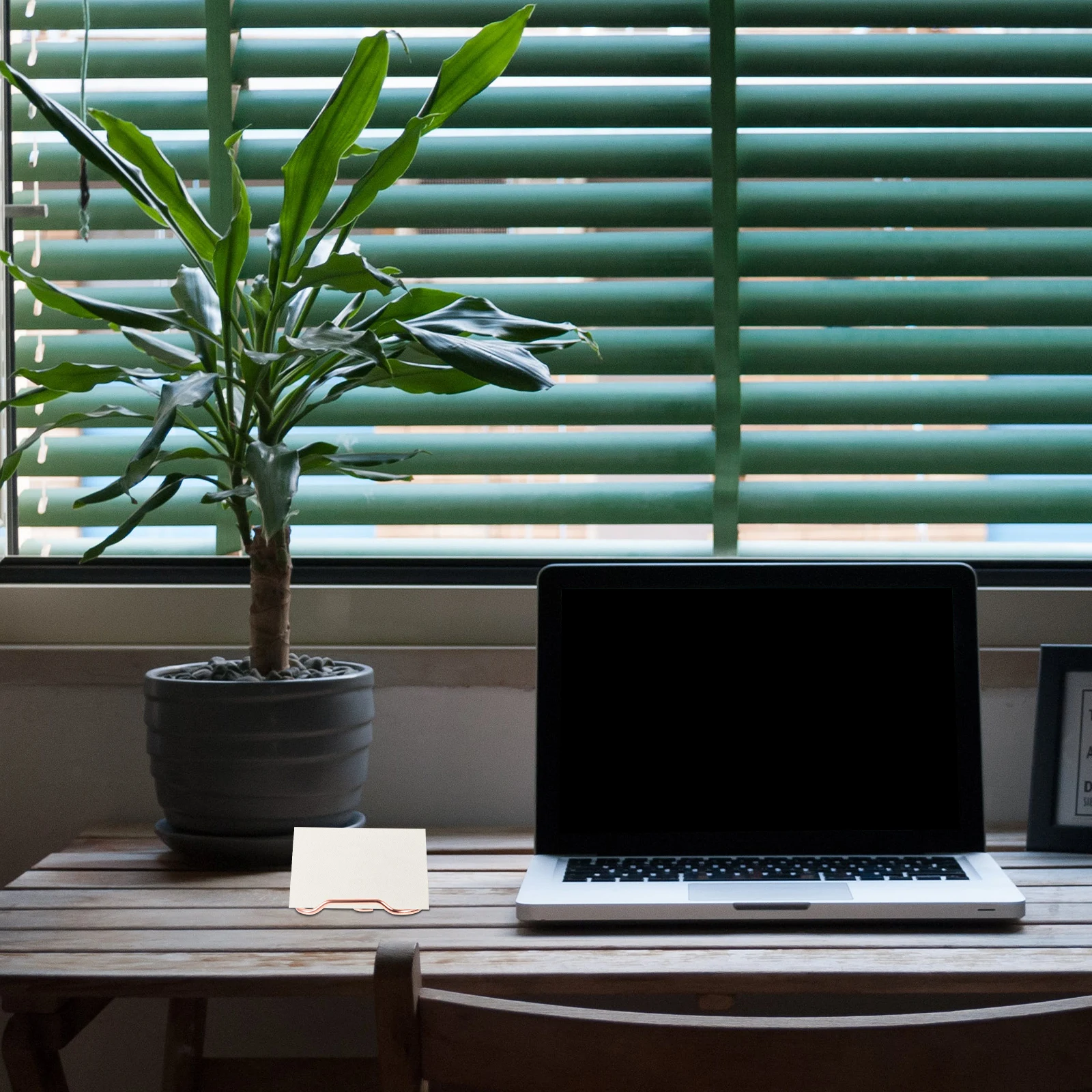 حامل بطاقة العمل حامل عرض سطح المكتب المعدني سميكة غير قابلة للانزلاق قاعدة مكتب منظم حافظة بطاقات العمل