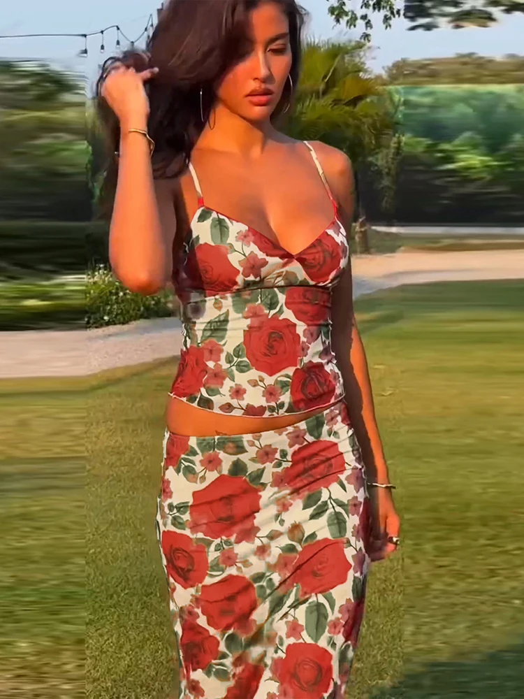 

Комплект из облегающего топа с открытыми плечами и юбки с цветочным принтом, сексуальный облегающий топ на бретельках и юбка с низкой посадкой, комплект из двух предметов для женщин, наряд для отпуска и вечеринок 2026