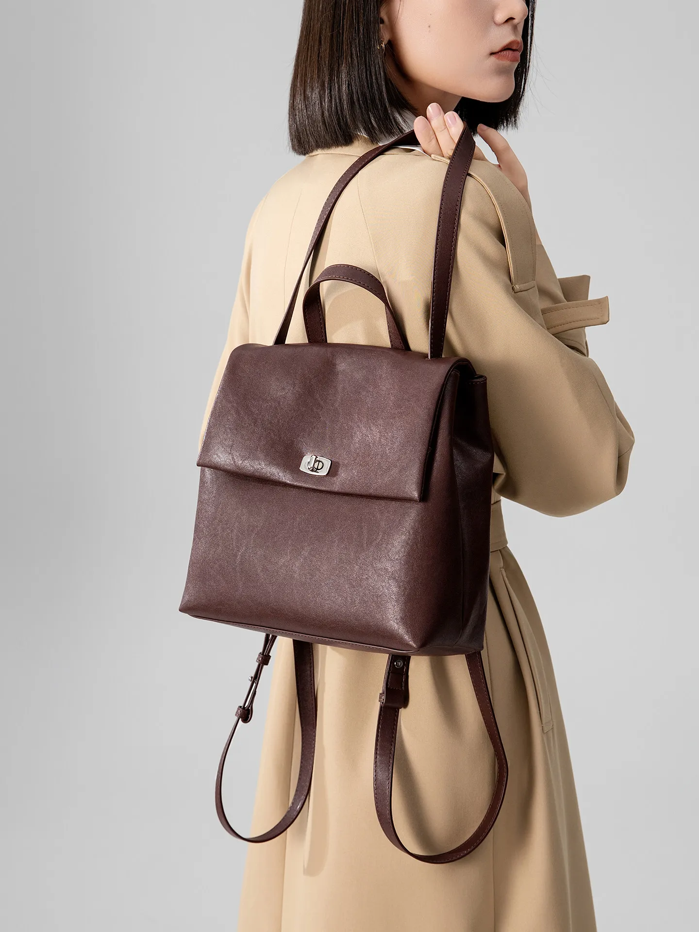 

Bag Backpack for Women 2026 New All-Match Commute Backpack Travel One Shoulder Genuine Leather Retro