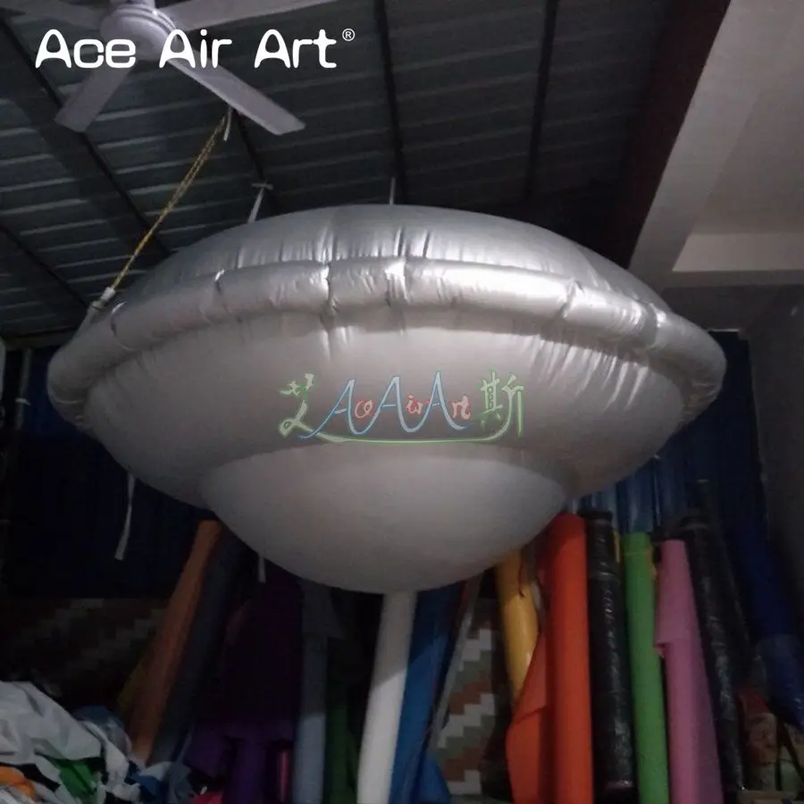 Novo modelo de OVNI de prata inflável pendurado com ventilador para decoração de clube/promoção/muse feito por Ace Air Art