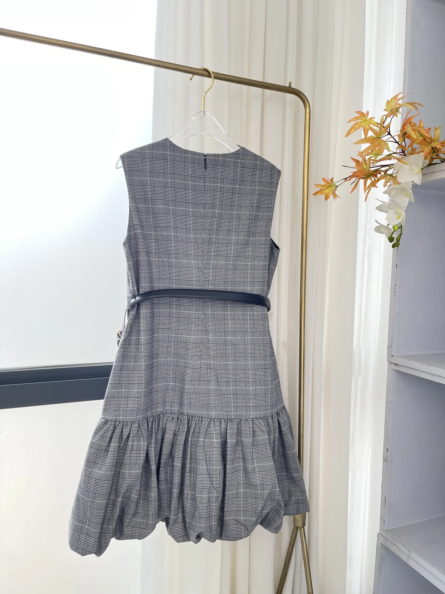 

2025 New Women's Grey Plaid Striped Sleeveless Mini Dress