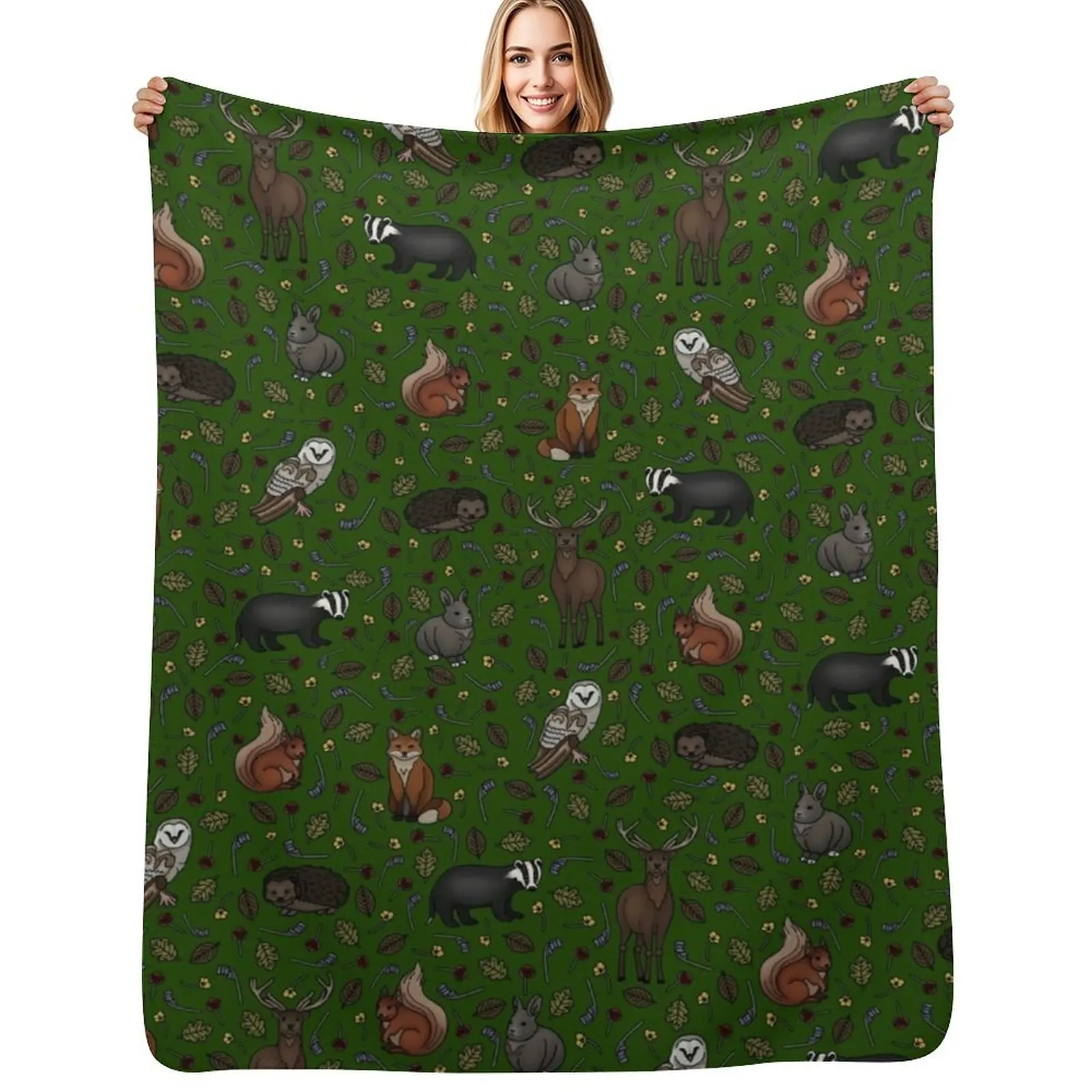 British Woodland Animals, Forest Green Throw Blanket Extra Large Throw anime for winter Moving Camping Luxury St Blankets