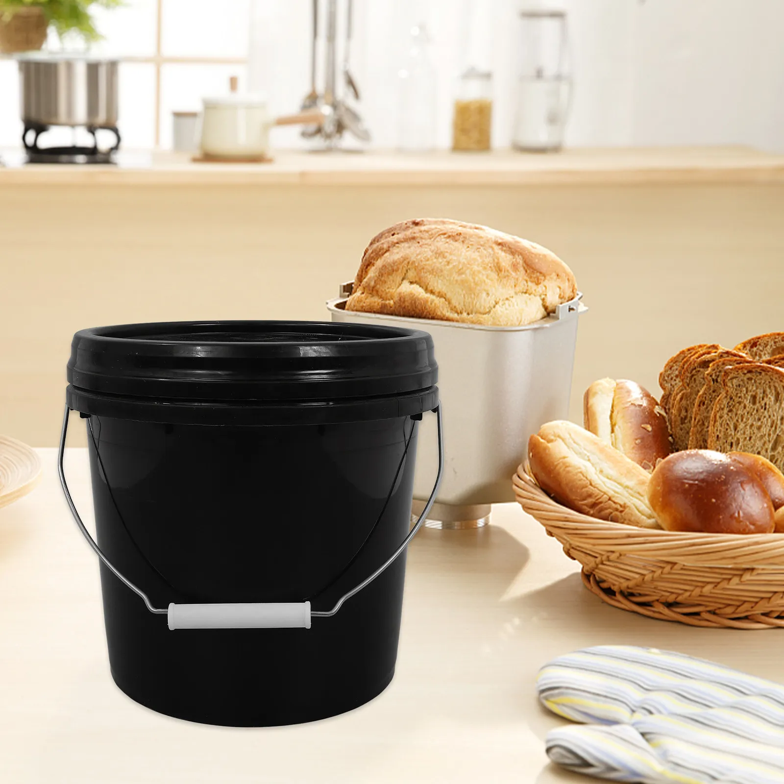 

2Pcs Small Plastic Bucket with Lid Water Bucket for Dormitory Home Garden Farm Beach Ice Milk Storage Multipurpose Portable