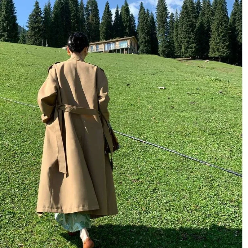 2026 معطف طويل ريترو كلاسيكي مزاجه ركاب التلبيب خندق معطف المرأة الكاكي صورة ظلية ملابس نسائية عالية الجودة