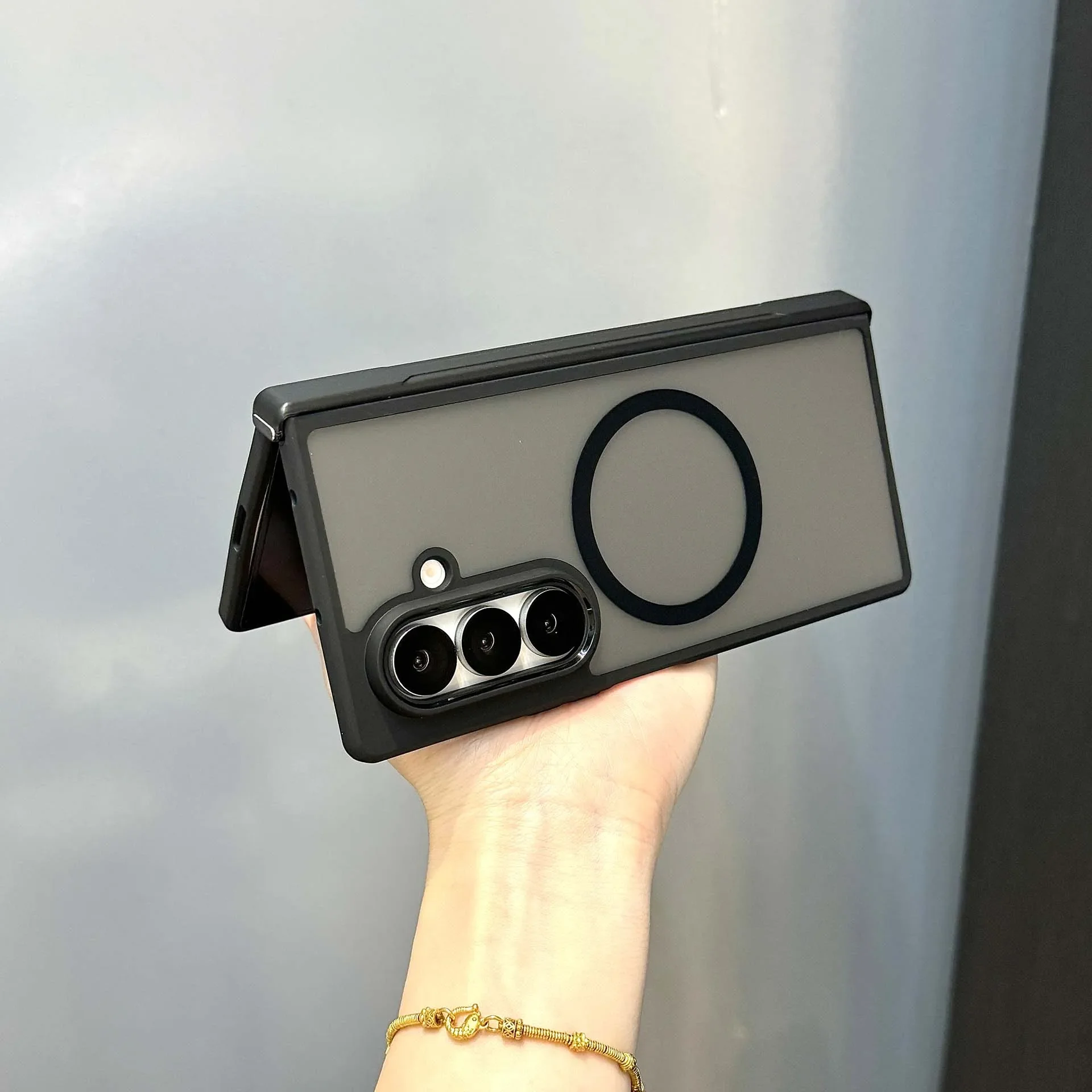 삼성 갤럭시 Z 폴드 7용 무광 마그네틱 폰 케이스 블랙 소프트 실리콘 테두리 폴딩 힌지 무선 충전 보호 커버