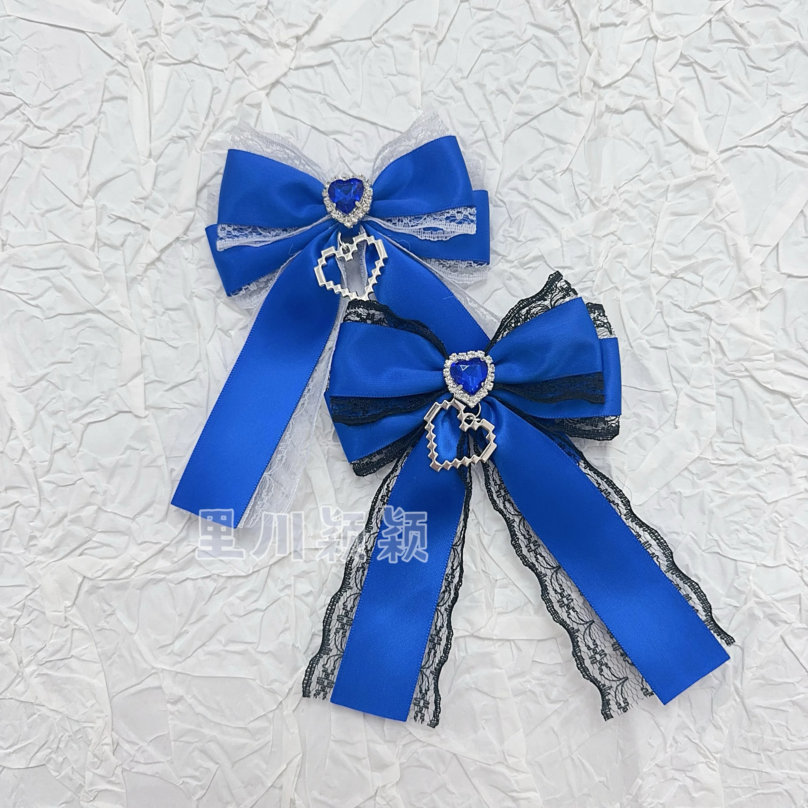 

Fashionable Handmade Lolita Lace Ribbon Bow Tie Brooch Luxurious Rhinestone Heart Pendant Bowkont Shirt Suit Skirt Accessories