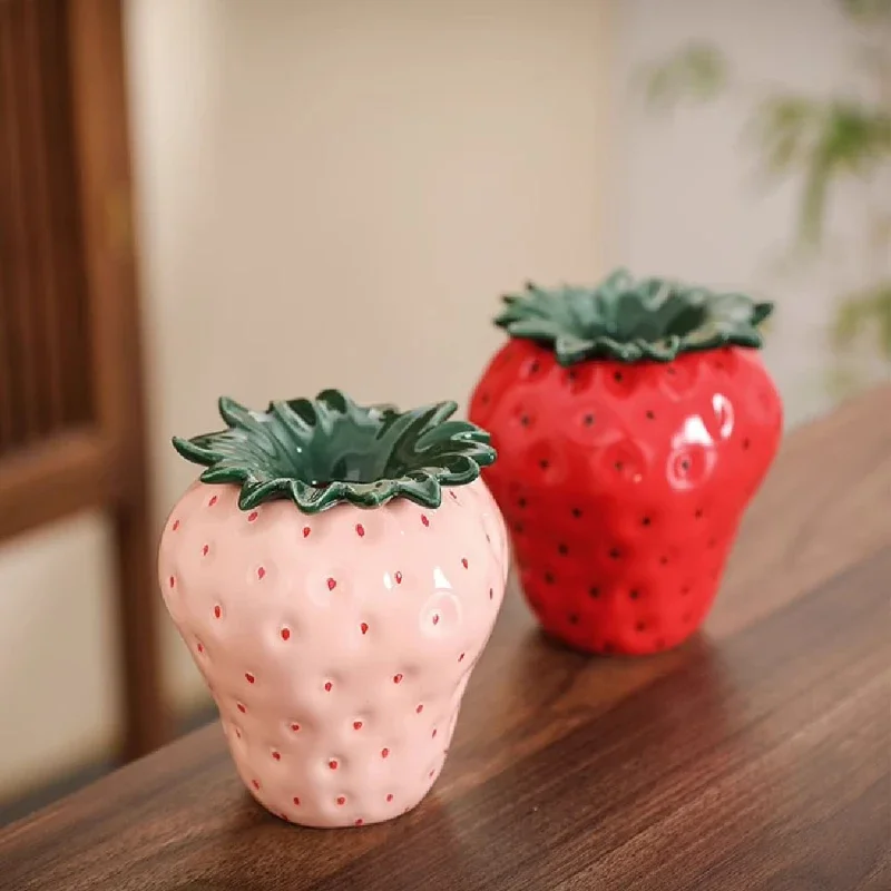 Ceramic Strawberry Ashtray with Lid, Windproof and Fly Ash Proof, Home, Living Room, Office, Storage, and Pro