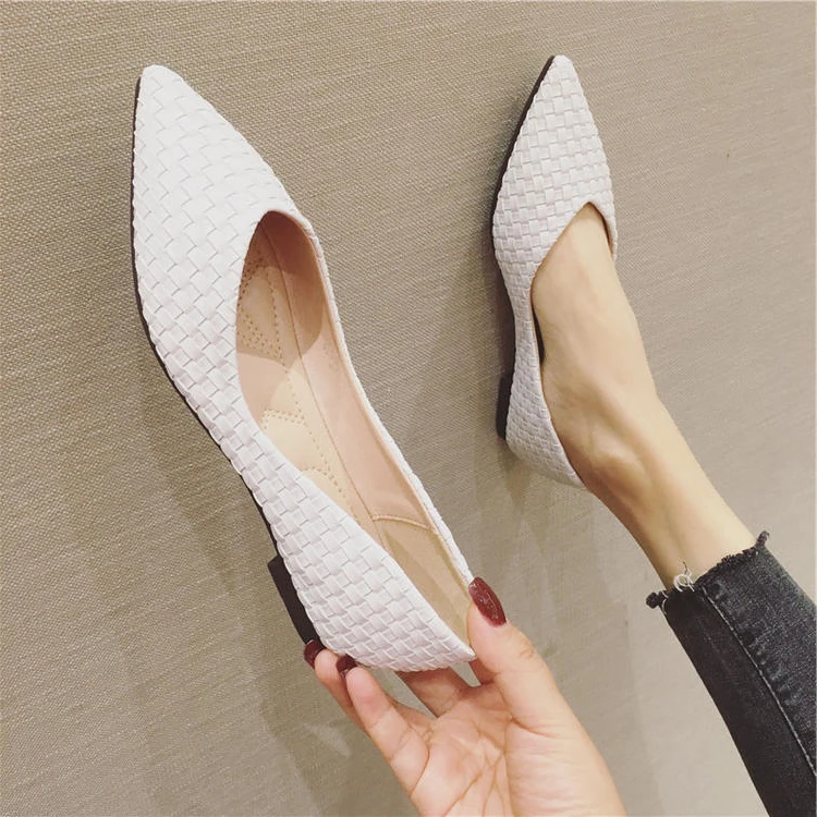 Women Flats Pointed Shoes for Girls Black Flats Dress Comfortable Slip on Summer Spring Casual Shoes Daily Use Big Size 44 45 46