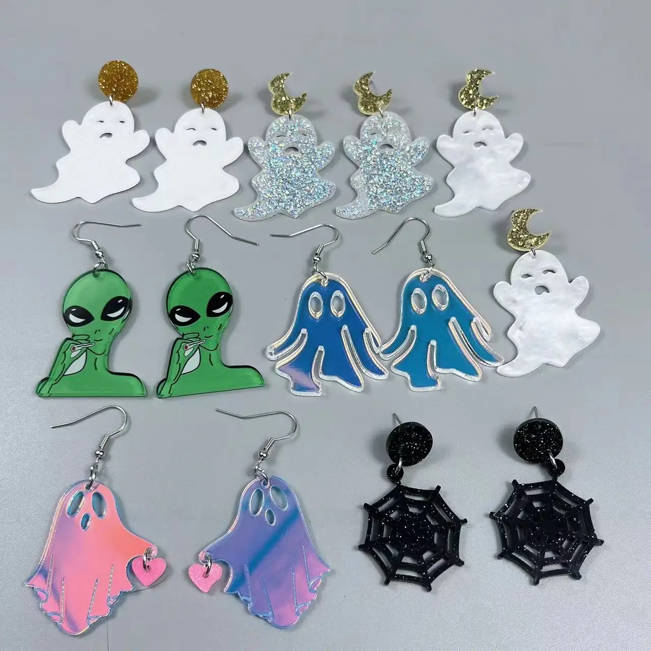 أقراط متدلية بتصميم شبح مضيء هالوني ، نمط كرتون للحفلات ، مجوهرات أكريليك ، زينة أذن للمهرجانات رائعة