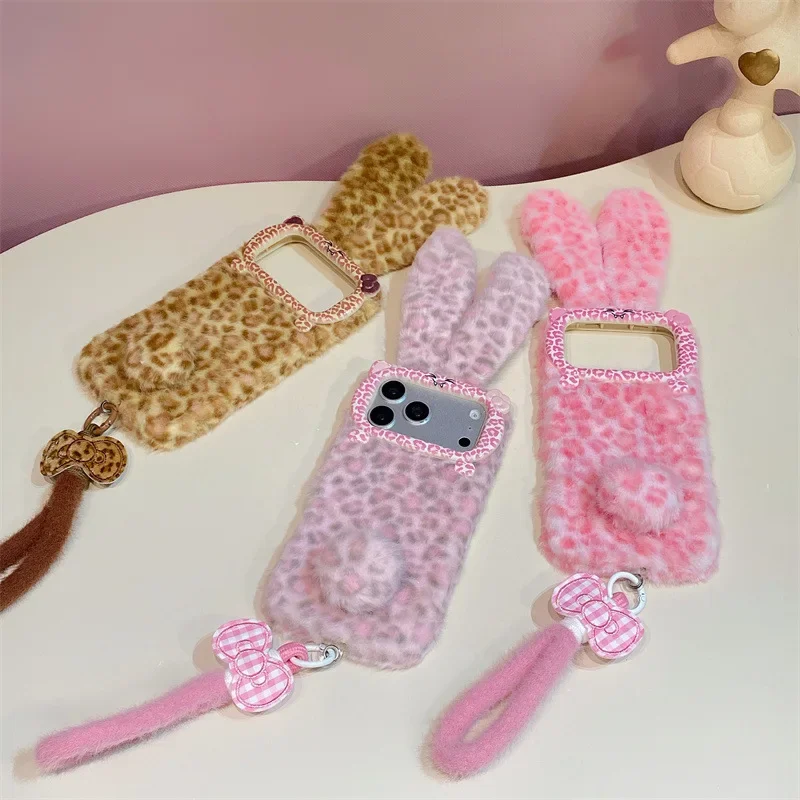 Funda para iPhone con estampado de leopardo, orejas de conejo de peluche y cordón, para iPhone 17, 16, 15, 14, 13, 12, 11 Pro Max, con correa, a prueba de golpes