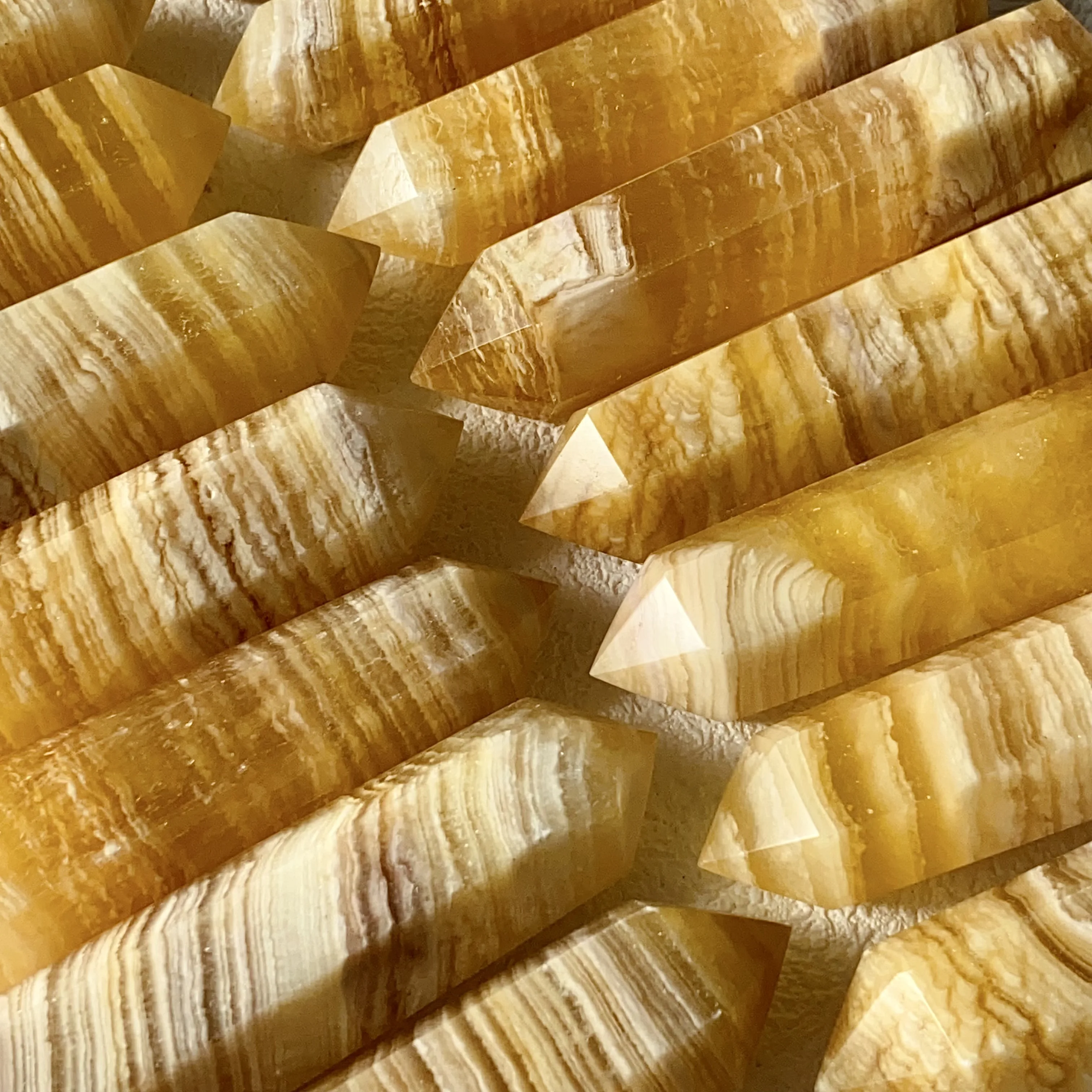 

Natural Yellow Silk fluorite Crystal Tower Meditation Healing Energy Home Decor Crystal Gem Tower Gift 1PC