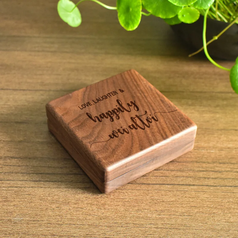 

Custom Walnut Wood Jewelry Bracelet Packaging Box Jade Bracelet Gift Collection Box Retro Lettering Logo