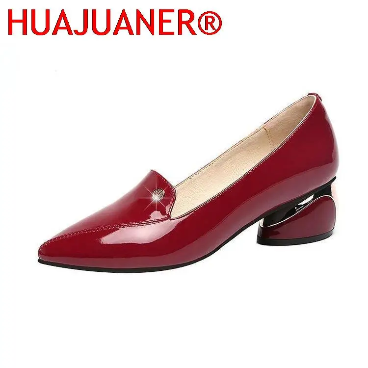 

Plus Size Office Lady Shoes Black Patent Leather Dress Shoes Pointed Toe Boat Shoes Med Heels Pumps Zapatos Mujer