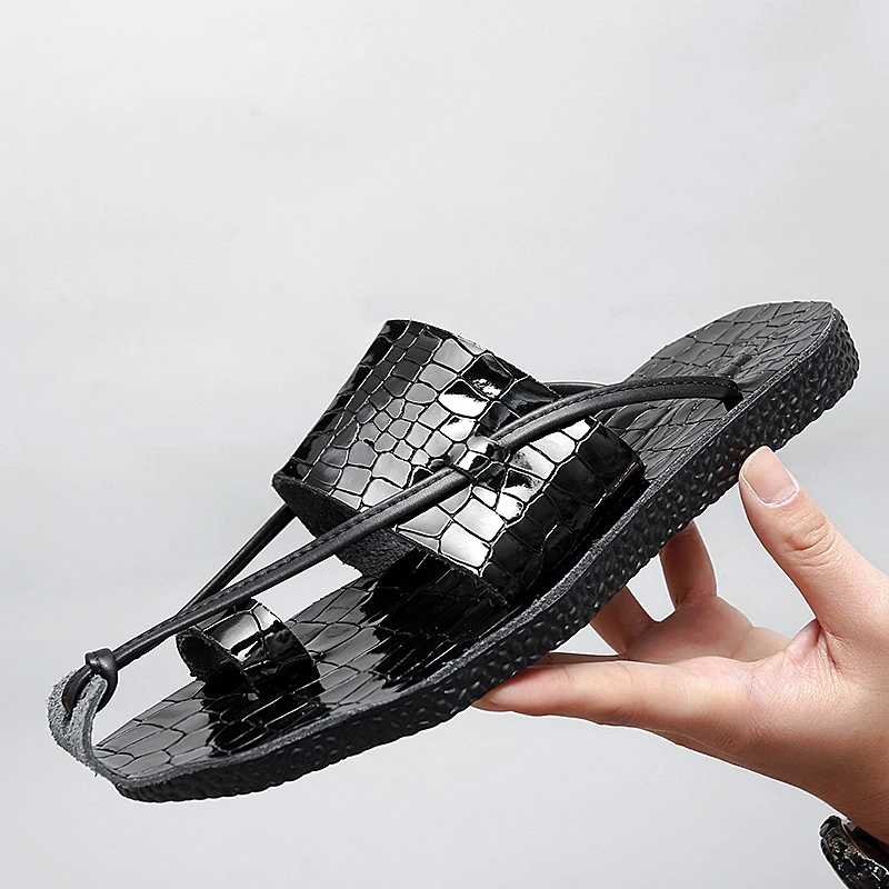 2024 Summer Leather Slipper Beach Shoes Mens Flip Flops Men Slippers Fashion Outdoor Man Shoes Mules Flip Flop Zapatos Hombre