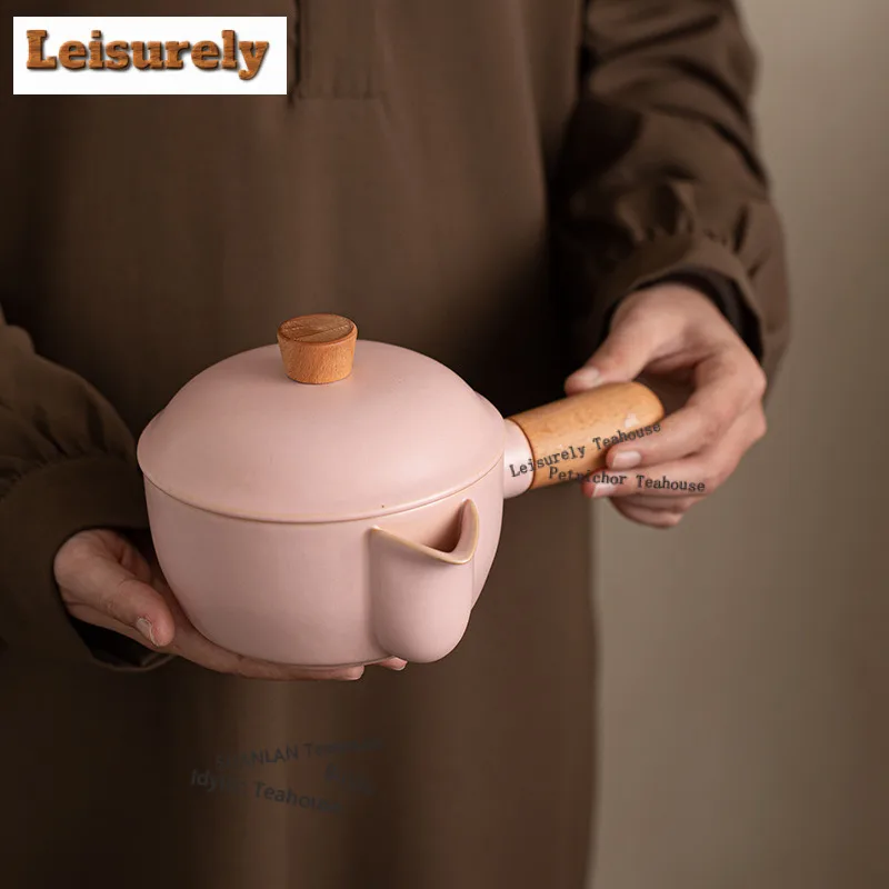 

500 мл Сакура Розовая газированная глазурь Полная круглая боковая ручка Чайник ручной работы Чайник Чайник с ситечком Чайник в подарок