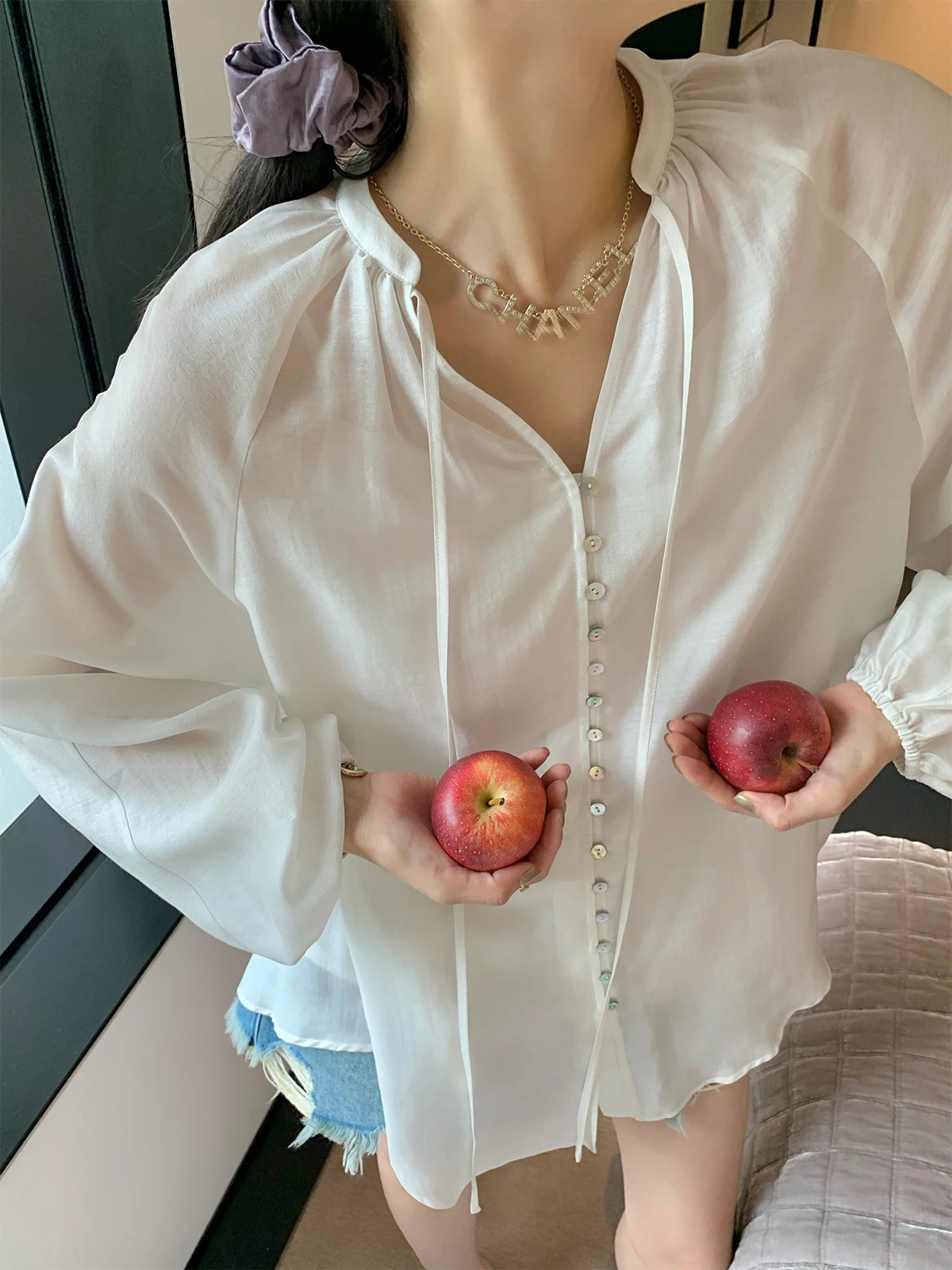 

ZhouMiao Silk Wool Blend Long Sleeve Base Layer Vest Pleated Chiffon Shirt Women's Spring Fashion Casual V-neck Two-piece Set