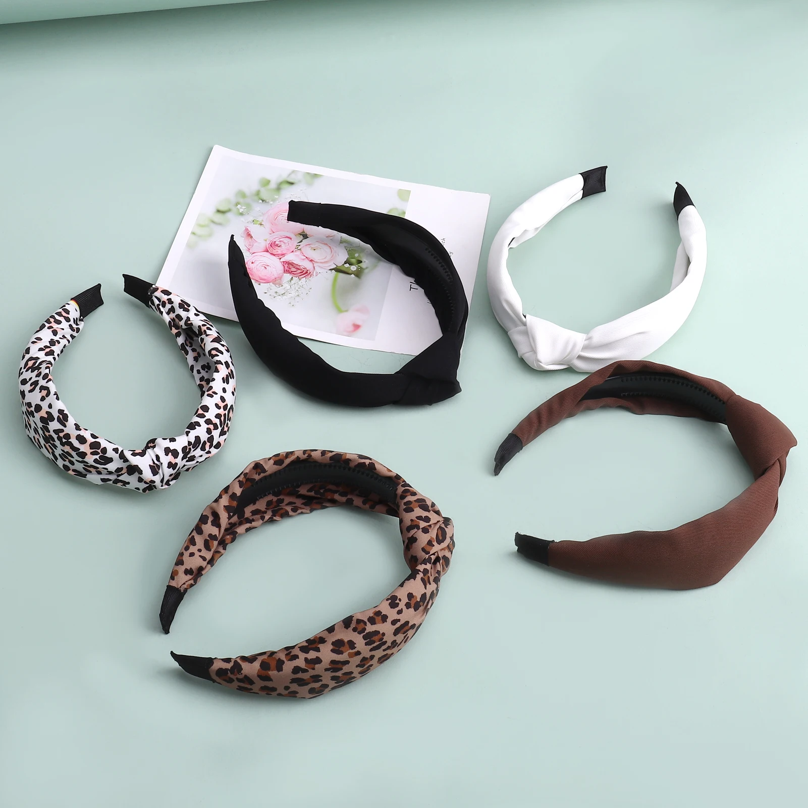 

5-Pack Women's Fashion Leopard Print Hair Ties Wide Edge Central Knot Casual Style Ladies Hair Accessories
