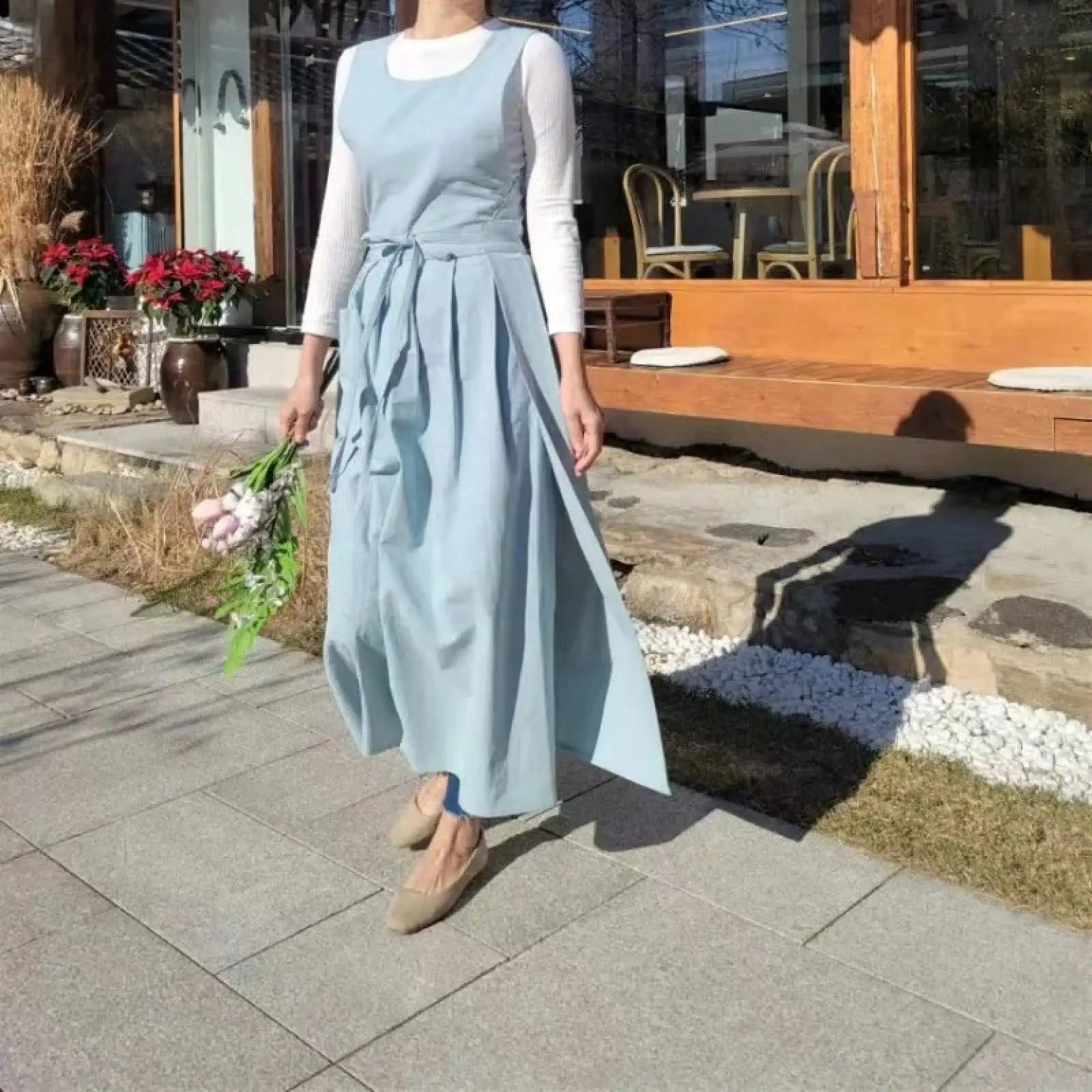 1 unidad Vestido delantal floral coreano de talla grande para mujer, corte en A, sin mangas, con dobladillo dividido, para repostería, manicura, tiendas de té con leche y ropa de trabajo
