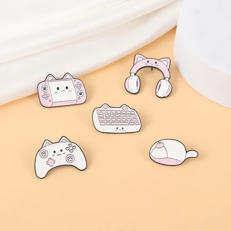 Creative Trendy Cartoon Cat Mouse Keyboard Headset Oil Drop Lapel Brooch Badge Pin Denim Bag Gift Men Women Fashion Jewelry