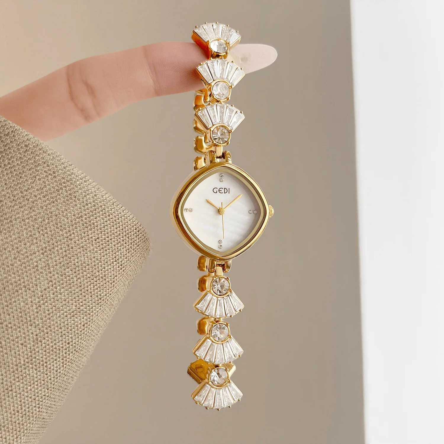 Luxury Watch for Women Rhombus Dial Quartz Waterproof Stainless Steel Wristwatch Elegant Ladies Watches Female Clock Party Gift