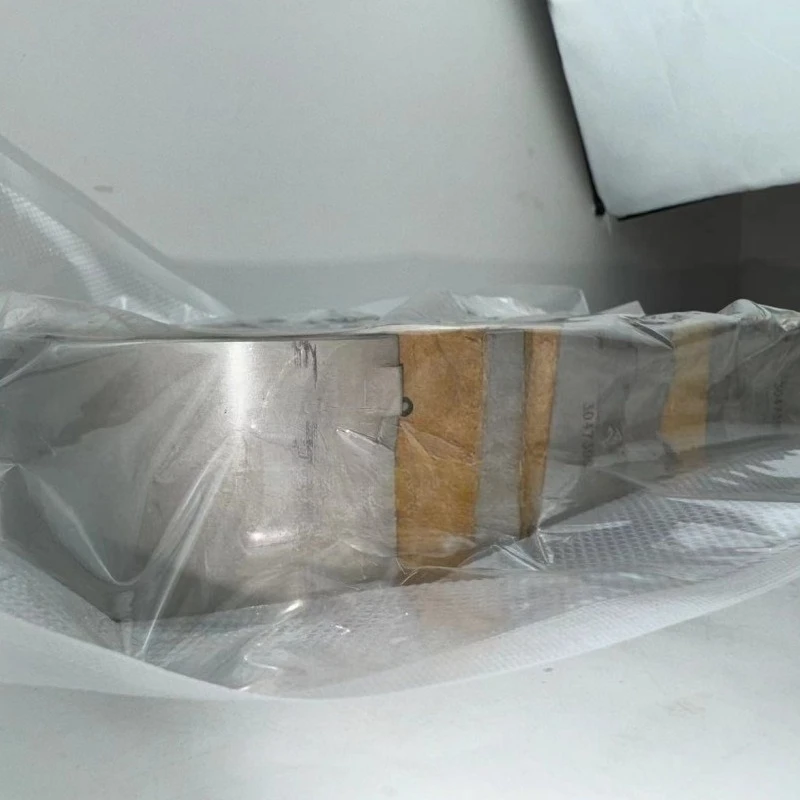 It is suitable for QSK60 natural gas generator unit connecting rod tile 3647654