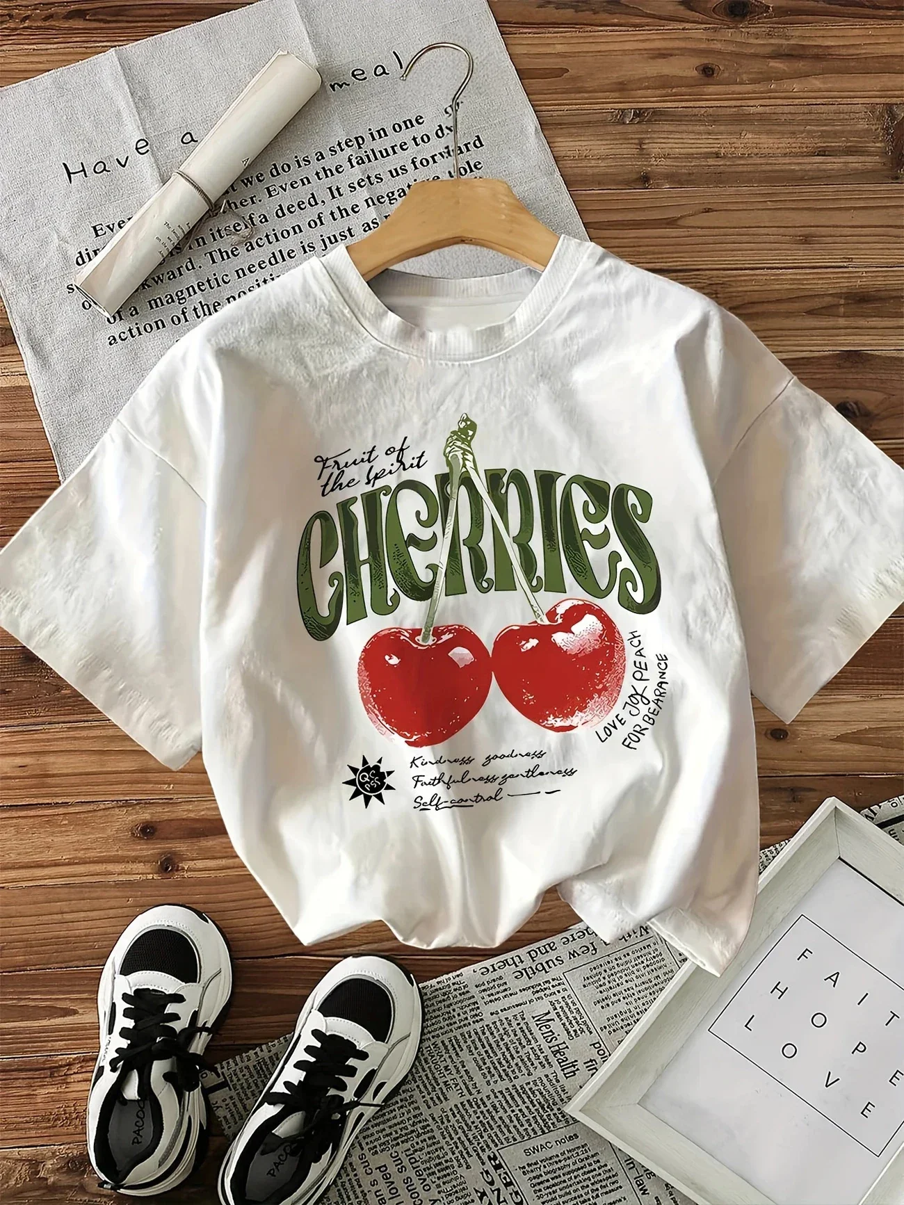 Camiseta de cereza para mujer con estampado gráfico de cerezas y corazón, camisetas con cuello redondo, ropa de manga corta, ropa informal Kawaii para mujer
