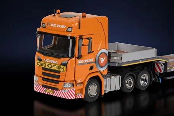 Diecast Scale Model IMC 1:50 Scale Sca-nia 6x2 Axle MCOS Tractor,Low Board Trailer Transport Truck Vehicle Alloy Model 32-0234