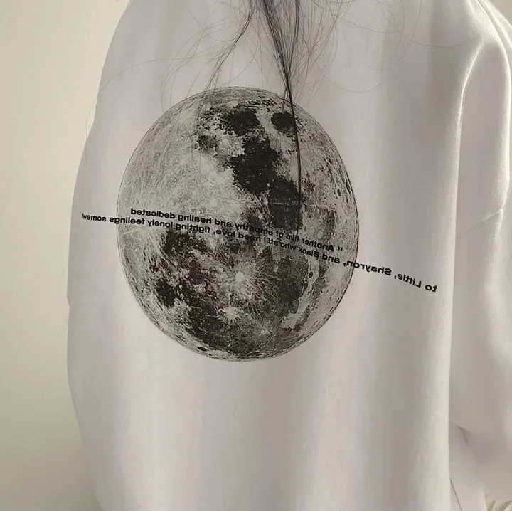 ผู้หญิงHoodiesผ้าฝ้ายHoodedเสื้อMoonพิมพ์ผู้หญิง 2025 ฤดูใบไม้ร่วงฤดูหนาวกราฟิกขนแกะPulloverเสื้อแขนยาว