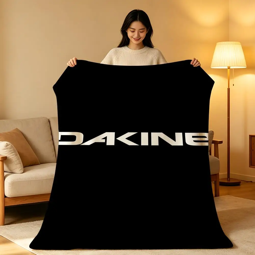 Manta de Felpa Corta de Alta Densidad Marca D-Dakine, Suave y Agradable al Tacto, Ideal para Siesta en el Sofá o Habitaciones con Aire Acondicionado