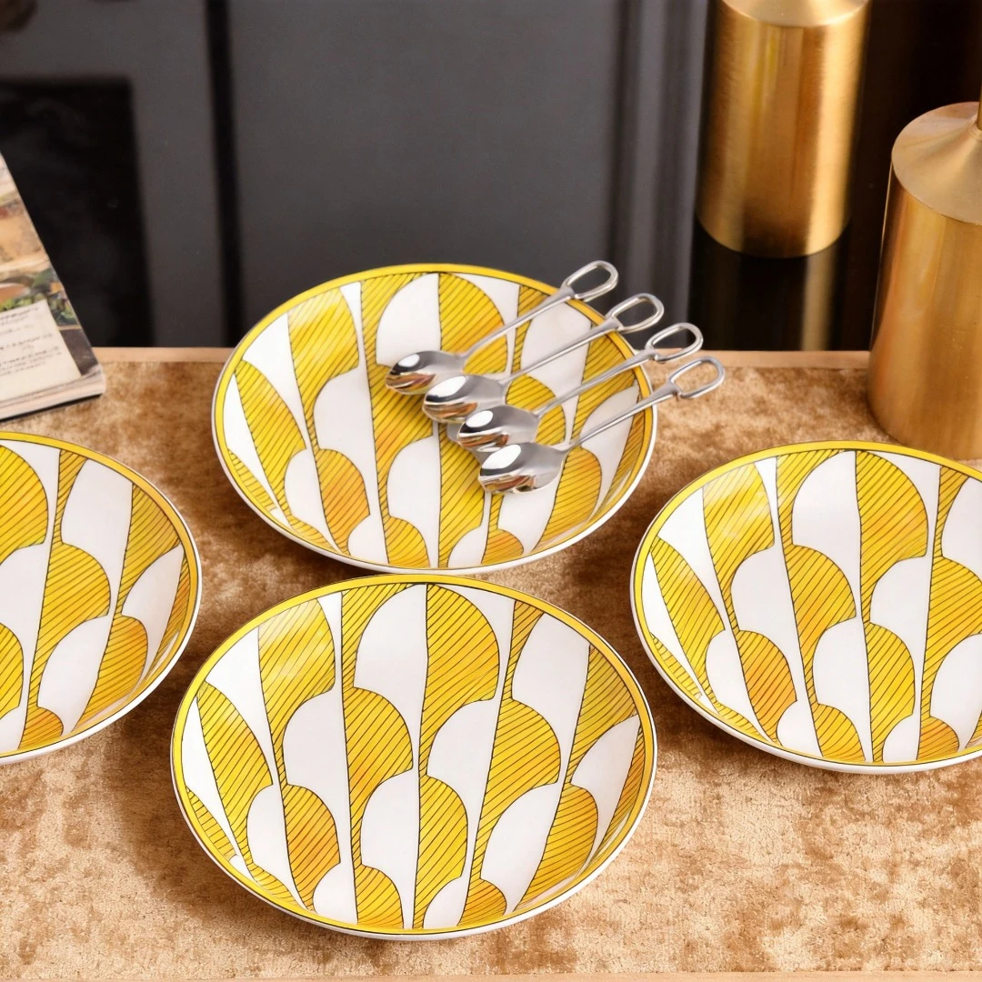 4PC 15.5cm European Style Ceramic Bone Plates Fruit Dessert Snack Cake Plates Wedding Party Hotel Souvenir Gift