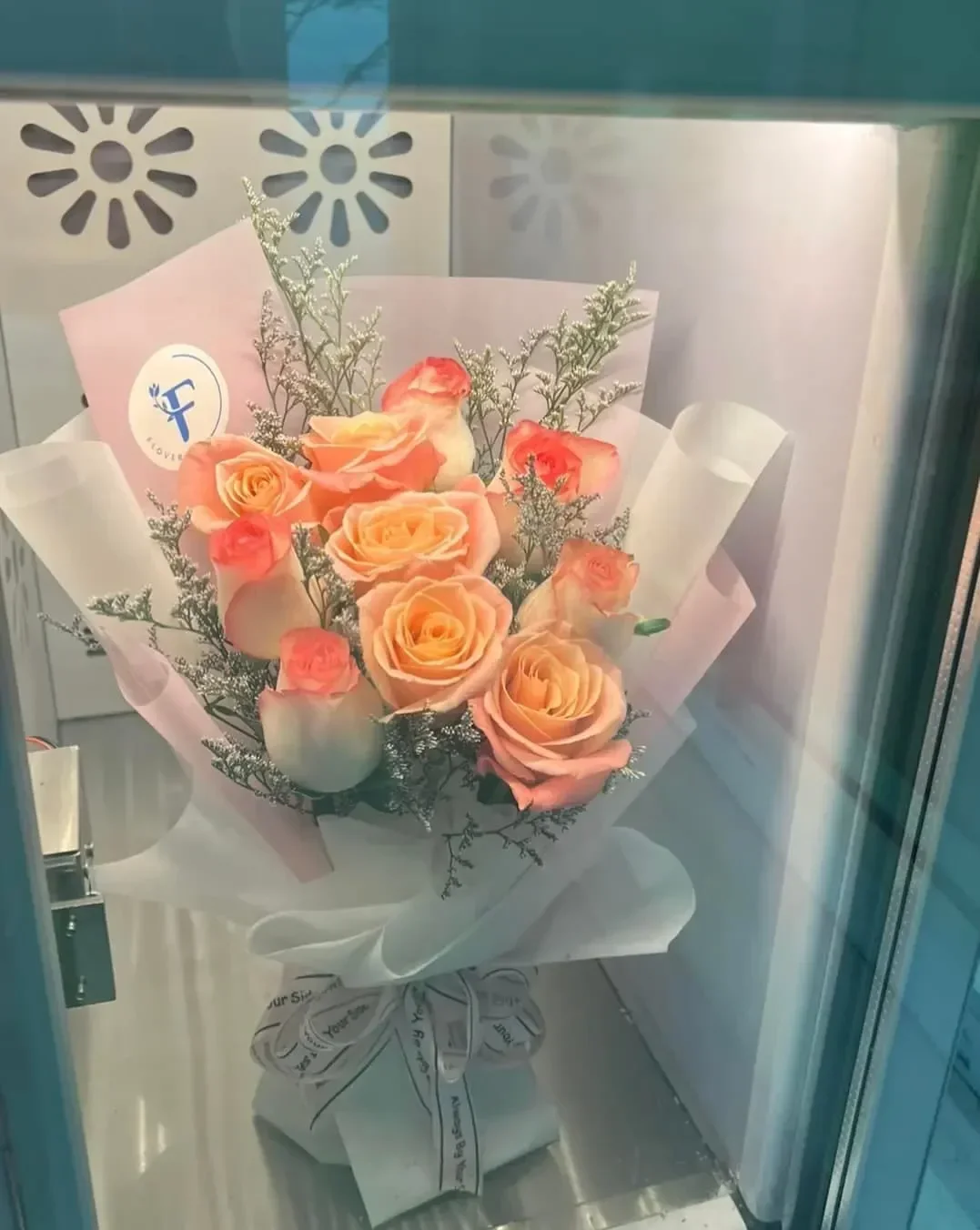 New Trend Automatic Flower Vending Machine Subway Use Fresh Flower Vending Machine For Sale