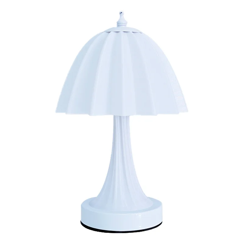 Lampada da tavolo Wind color crema Studio americano Camera da letto Lampada da comodino per il sonno Luce d'atmosfera Luce notturna di lusso con telecomando Regalo retrò