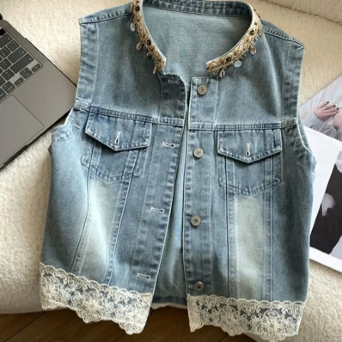 Denim vest jacket women's short vest spring  sequined lace flower sleeveless vest outer wear 2025