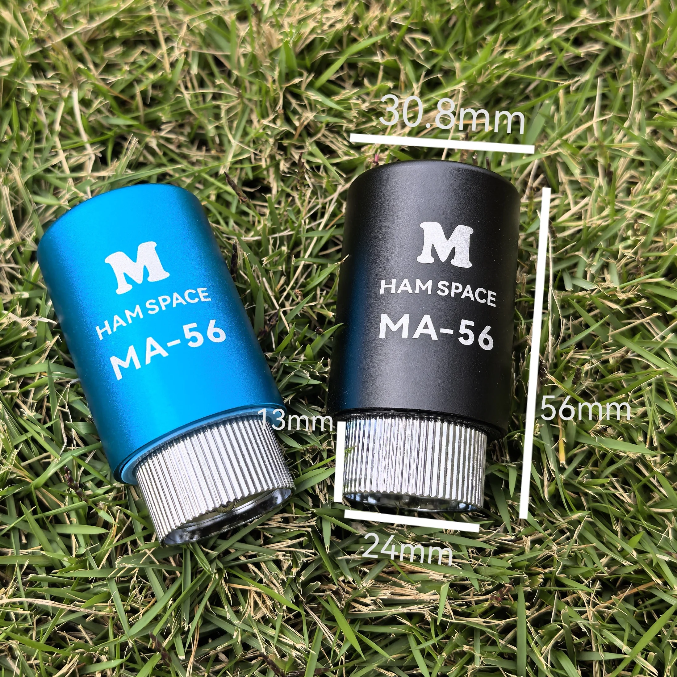 يمكن توصيل قاعدة هوائي الموجات القصيرة MA-56 بقضيب ملولب M10 بطول 5.6 أمتار