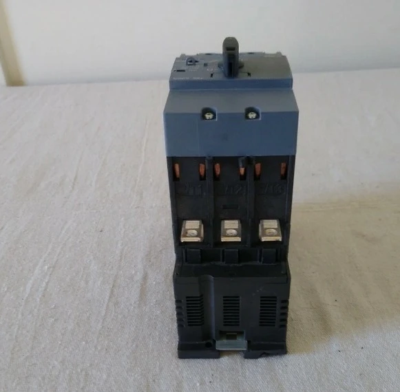 New Original 3RV2041-4RA15 1PC Manual Motor Controller Circuit Breaker Fast Delivery