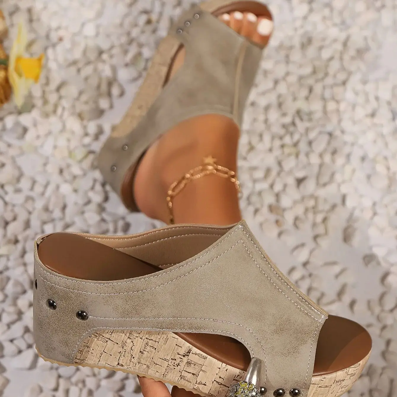 

Women's Open Toe Cutout Wedge Sandals Non-Slip Cork Platform Mules with Zipper & Studs Casual Summer Wedge Heel Sandals